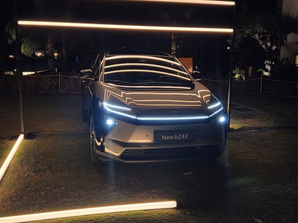 Toyota bZ4X - dinamička premijera