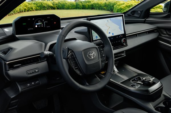 Toyota bZ4X AWD Precious Metal