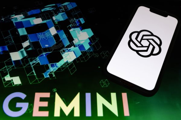 Gemini kasni na neke Androide, Google odgodio gašenje Google Assistanta