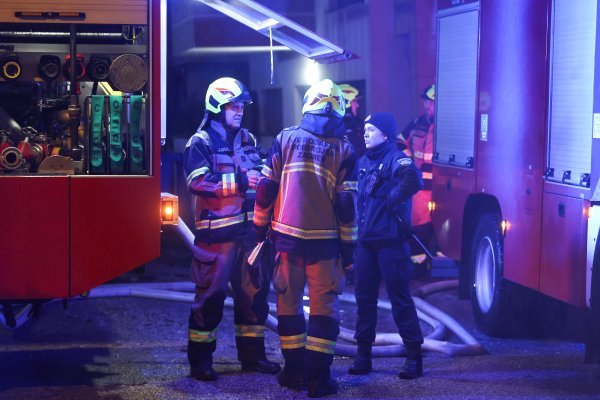 U požaru u blizini poznate vile u potpunosti izgorio drveni objekt