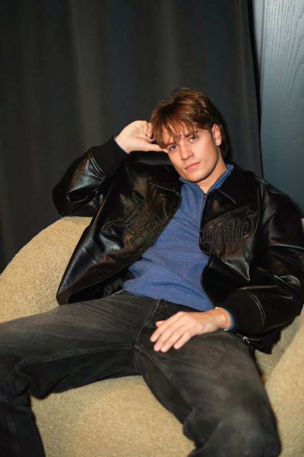 Jakov Jozinović najviše cijeni kombinaciju izvrsnog smisla za humor i istinske dobrote koja se odmah osjeti u prisutnosti, bez ikakvih loših namjera.