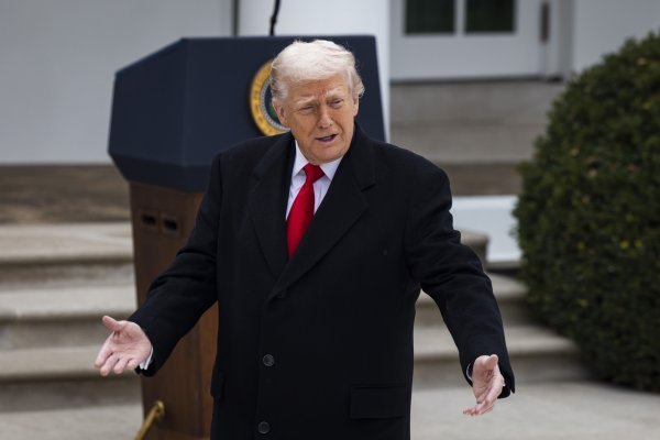 Trump prijeti poništiti sve odluke koje je Biden potpisao automatskom olovkom