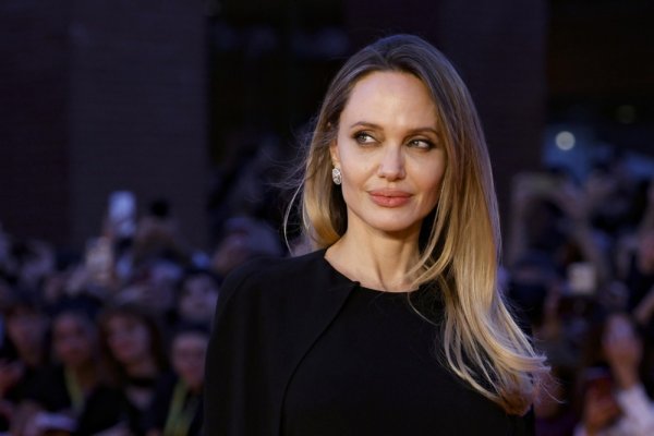 Oglasio se odvjetnik Angeline Jolie: Tvrdi da je Brad Pitt još uvijek kontrolira