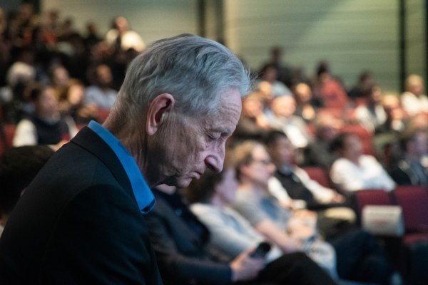 'Kum AI-a' ima nove crne prognoze