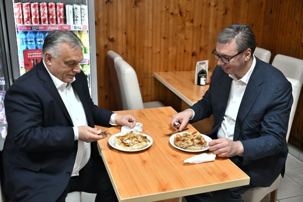 Aleksandar Vučić i Viktor Orban na bureku