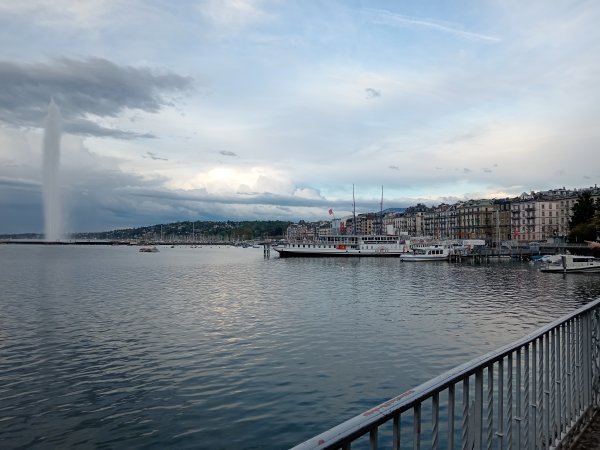 Jet d'Eau je fontana kojoj se naprosto morate priblžiti čim je vidite