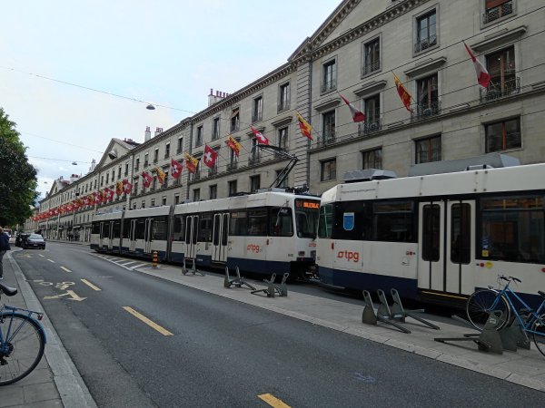 Moderna Ženeva je prijateljska prema biciklima, a i javni prijevoz super funkcionira