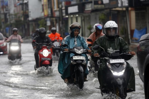 Poplavljene indonezijske ulice