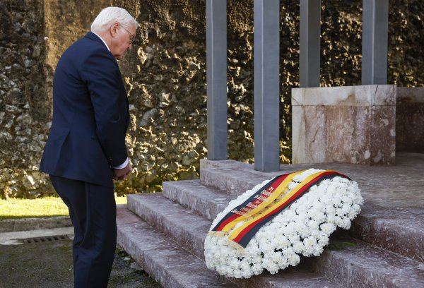 Prvi njemački čelnik posjetio Guernicu: 'Zločin su počinili Nijemci'