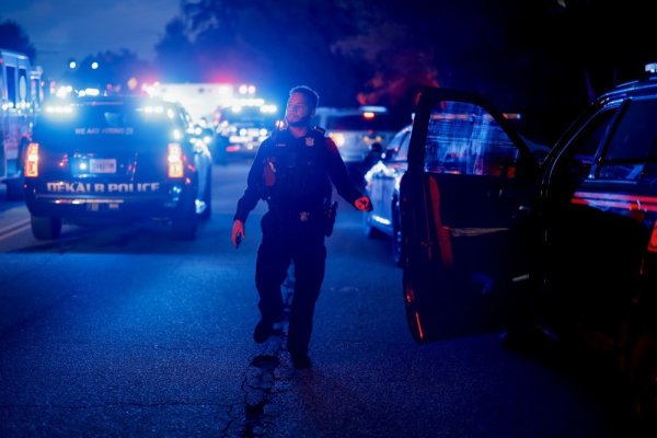 Strava na obiteljskom okupljanju: U pucnjavi pogođeno 14 ljudi, četvero je poginulo