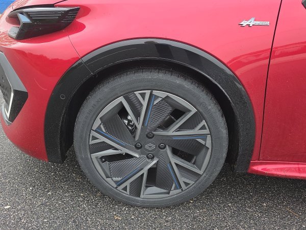 Renault Clio full hybrid E-tech esprit Alpine - Absolute Red crvena boja