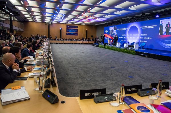 Sastanak OECD-a u Parizu (ilustracija)