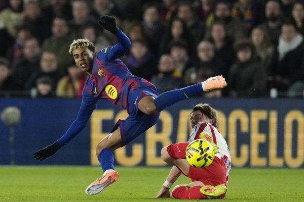 Barcelona u derbiju nakon preokreta pobijedila Atletico; Olmo zabio pa se ozlijedio