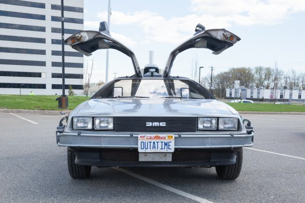 Alixovi ljudi spašavali su i legendarni DeLorean