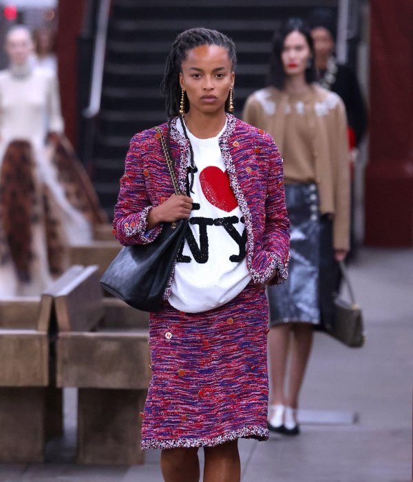 Look 16 iz Chanelove kolekcije Métiers d'art