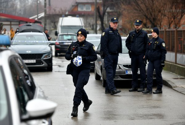 Ubijena žena bila je trudna i majka troje djece: Policija digla dronove u potrazi za napadačem