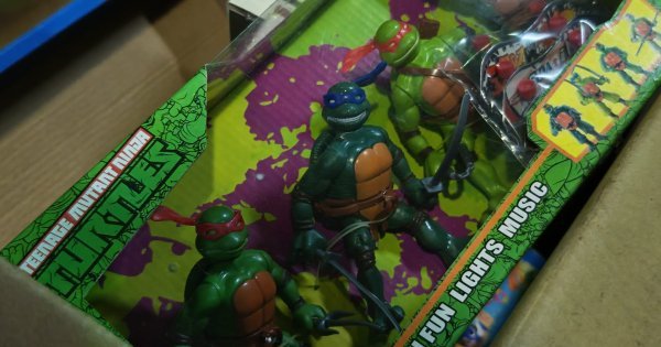 Kao i djeca, koja se ovog Božića nadaju ispod bora pronaći igračke 