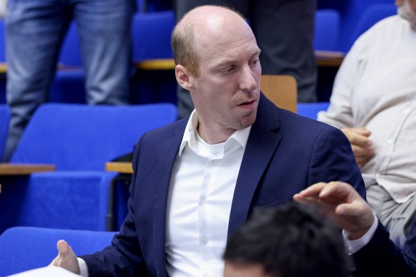 Na slobodu pušten muškarac koji je u Zadru napao SDP-ovca Daniela Radetu