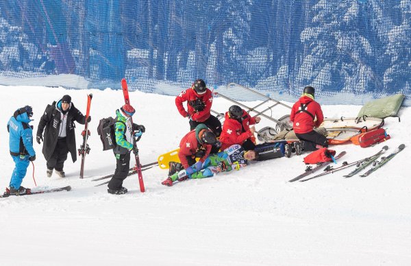Slovenski skijaš doživio težak pad: Helikopterom prevezen u bolnicu