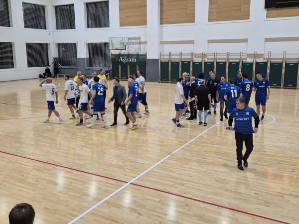 Na parketu Vlaović, Olić, Strinić, Kozniku... a na tribinama Zajec, Bokšić, Šurjak...