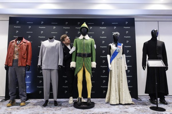 Kostim Willa Ferrella iz filma 'Vilenjak' na dražbi prodan za nevjerojatnu svotu