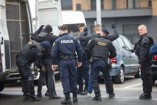 Solidan ulov: Policija objavila koliko je ljudi privela prije utakmice Dinamo - Hajduk