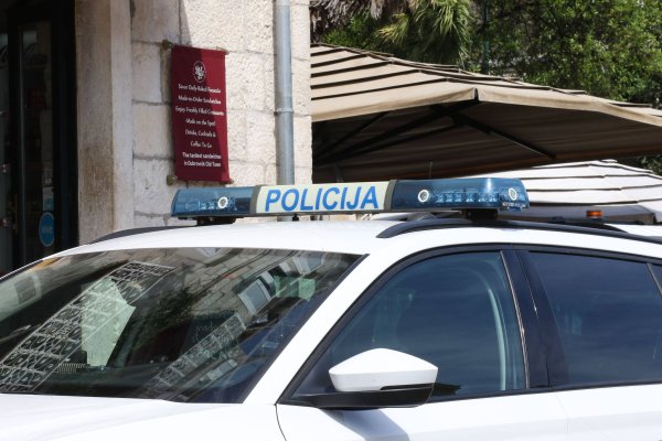 Pijana prevozila četvero djece i izazvala nesreću