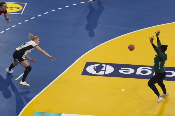 Crna Gora deklasirala Srbiju na SP-u; junakinja bila vratarka iz Obale Bjelokosti