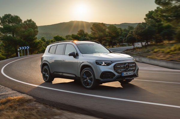 Mercedes-Benz predstavio novi GLB: Svestran i sposoban električni kompaktni SUV, a stiže i 48V hibrid