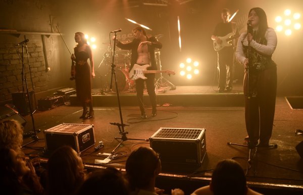 Silente u Vintage Industrial Baru