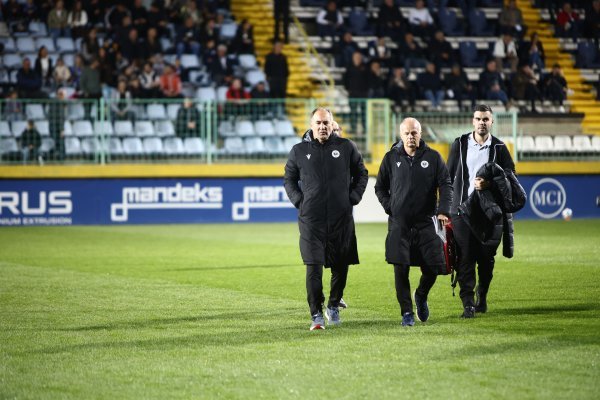 Štimac nije mogao šutjeti, pa prekinuo pripreme za utakmicu s Rakowom i odgovorio...