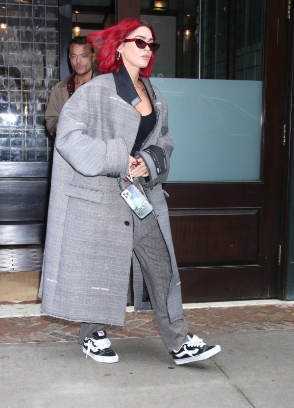 Megan Fox u Knu Skool tenisicama brenda Vans