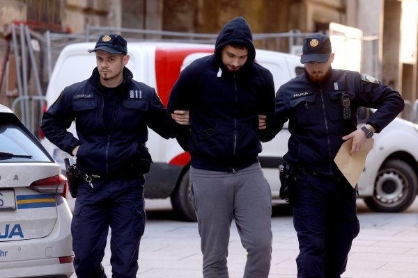 Privođenje Frana Brnelića, osumnjičenog za ubojstvo djevojke u Rijeci