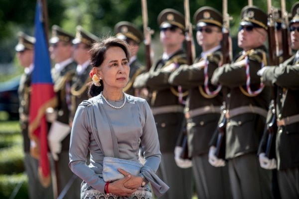 Aung San Suu Kyi preuzela je vlast i počela braniti vojsku od optužbi za genocid