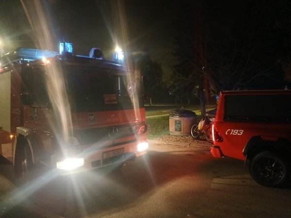 Kod Šibenika izbila dva manja požara