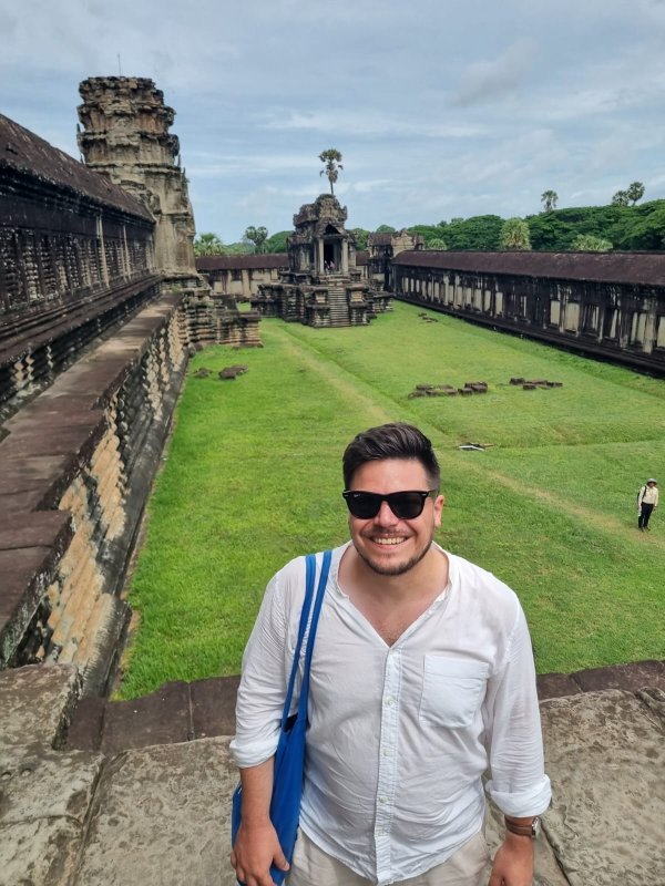 Komentator tportala Višeslav Raos u Angkor Vatu