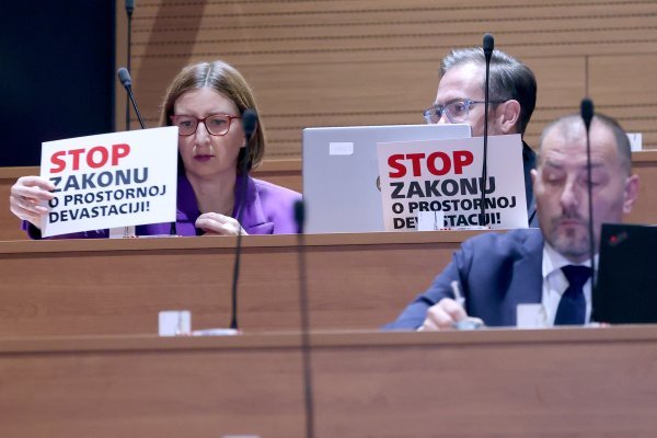 Oporba traži povlačenje građevinskih zakona: 'Vrag je donio prišu'