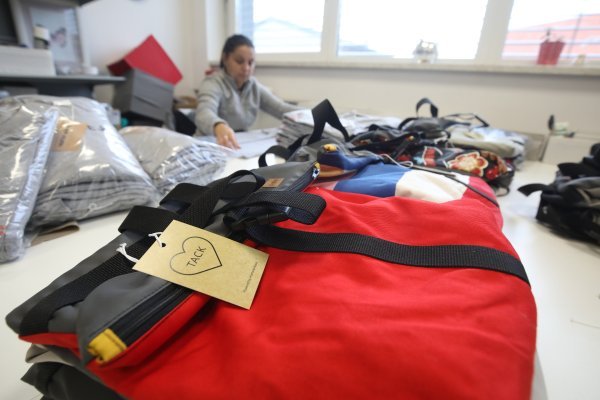 Od recikliranog tekstila mogu se proizvoditi majice, hlače, suknje, pa i ruksaci