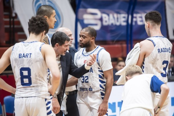 Dinamo 'masakrirao' Cibonu u drugoj četvrtini, ali ni to mu nije bilo dovoljno. Pogledajte sažetak