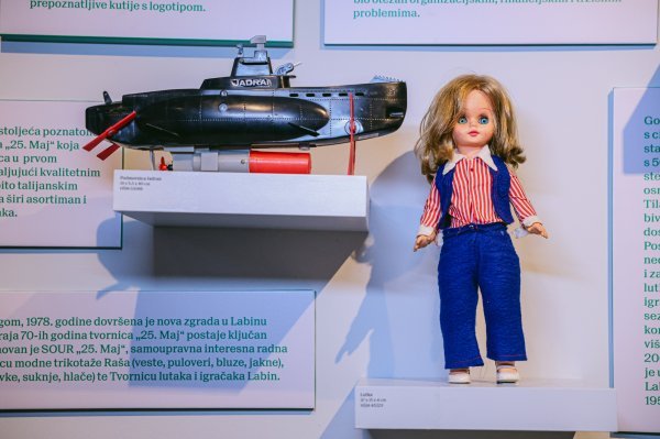 Neke od domaćih tvornica ekstenzivno su izvozile na strana tržišta