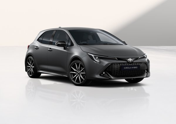 Toyota Corolla Hybrid Onyx Grey siva