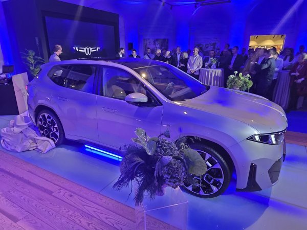 BMW iX3 50 xDrive - hrvatska premijera