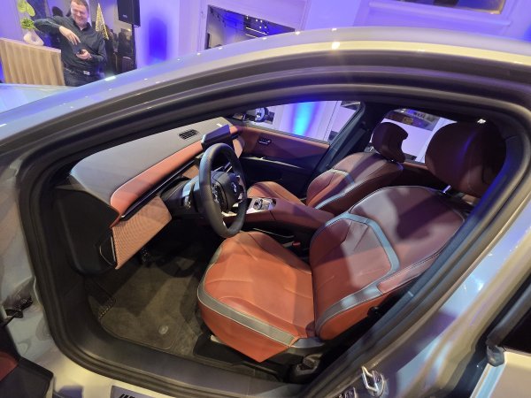 BMW iX3 50 xDrive, prvi serijski proizvedeni model Neue Klasse – hrvatska premijera