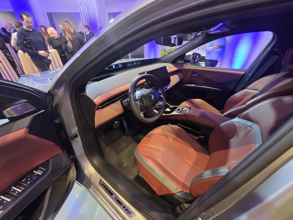 BMW iX3 50 xDrive, prvi serijski proizvedeni model Neue Klasse – hrvatska premijera