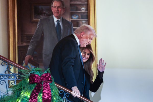 Nemoguće ju je pronaći: Nitko ne želi uručiti sudski poziv Melaniji Trump