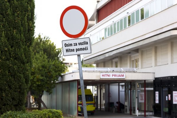 Ozlijeđeni splitski policajac maknut s respiratora: 'Znatno je bolje'