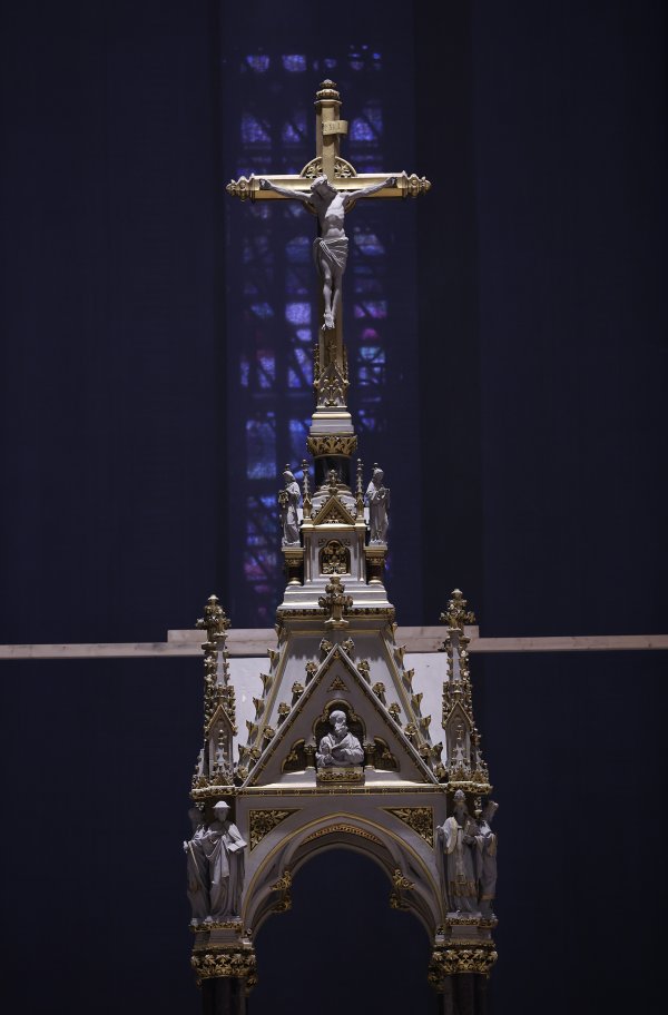 Andrej Plenković i mons. Dražen Kutleša obišli i razgledali obnovljenu unutrašnjost katedrale