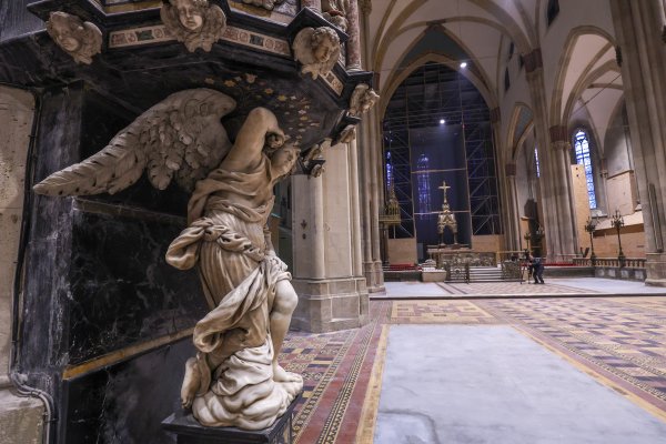 Obnovljena unutrašnjost zagrebačke katedrale