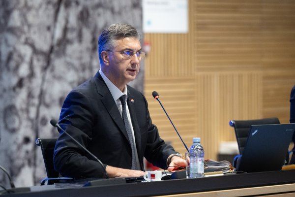 Nakon odluke Ustavnog suda oglasila se Vlada: Dajemo podršku ministru Piletiću