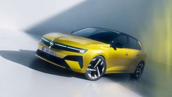 Opel Astra - uoči premijere